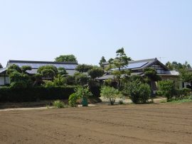 切妻屋根（千葉県香取郡）画像